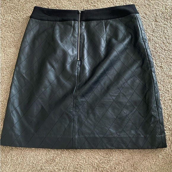 COPY - Ann Taylor faux leather diamond skirt - Picture 4 of 7